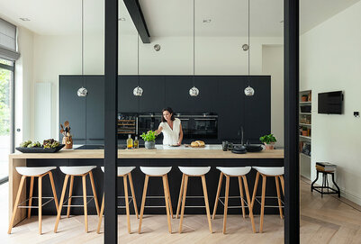 Het perfecte lichtplan voor een keuken met kookeiland