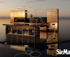 hoge kasten: alunimium  goldenbronce,  voorzijde eiland SieMatic vitrines, SieMatic werkblad in kwartsiet: negresco